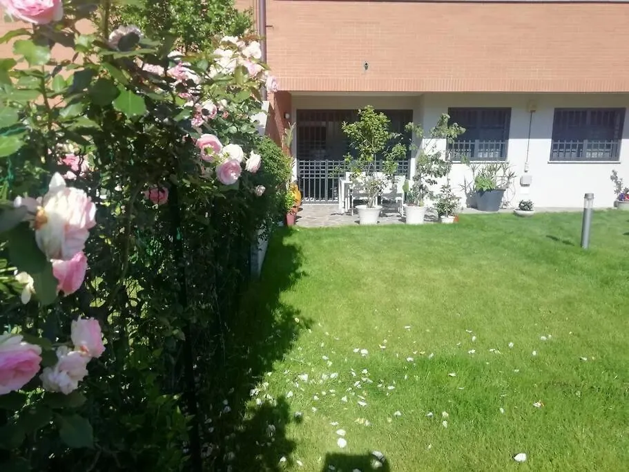 Luminoso Appartamento Con Giardino San Bovio Peschiera Borromeo Apartamento