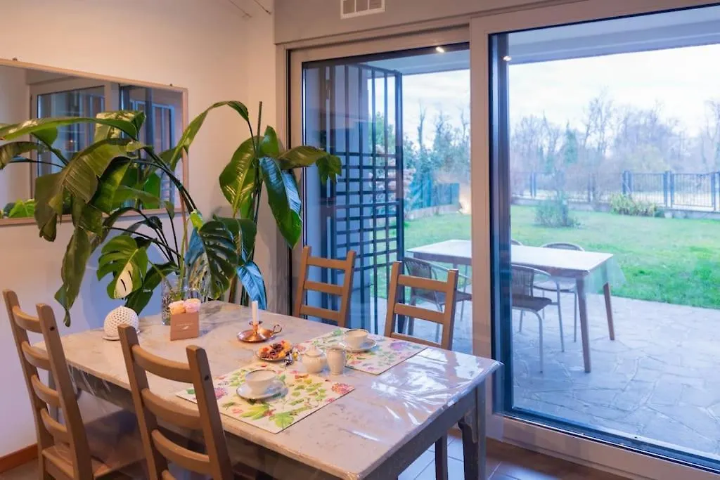 Appartamento Accogliente Bilocale Con Giardino Vicino A Milano Peschiera Borromeo Italia